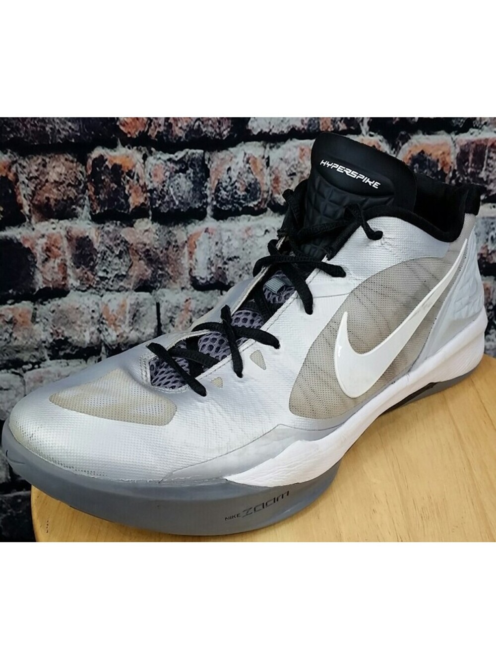 Nike Volleyball Shoes Zoom Hyperspike Court Womens 12 Mens 10.5 Platinum Silver